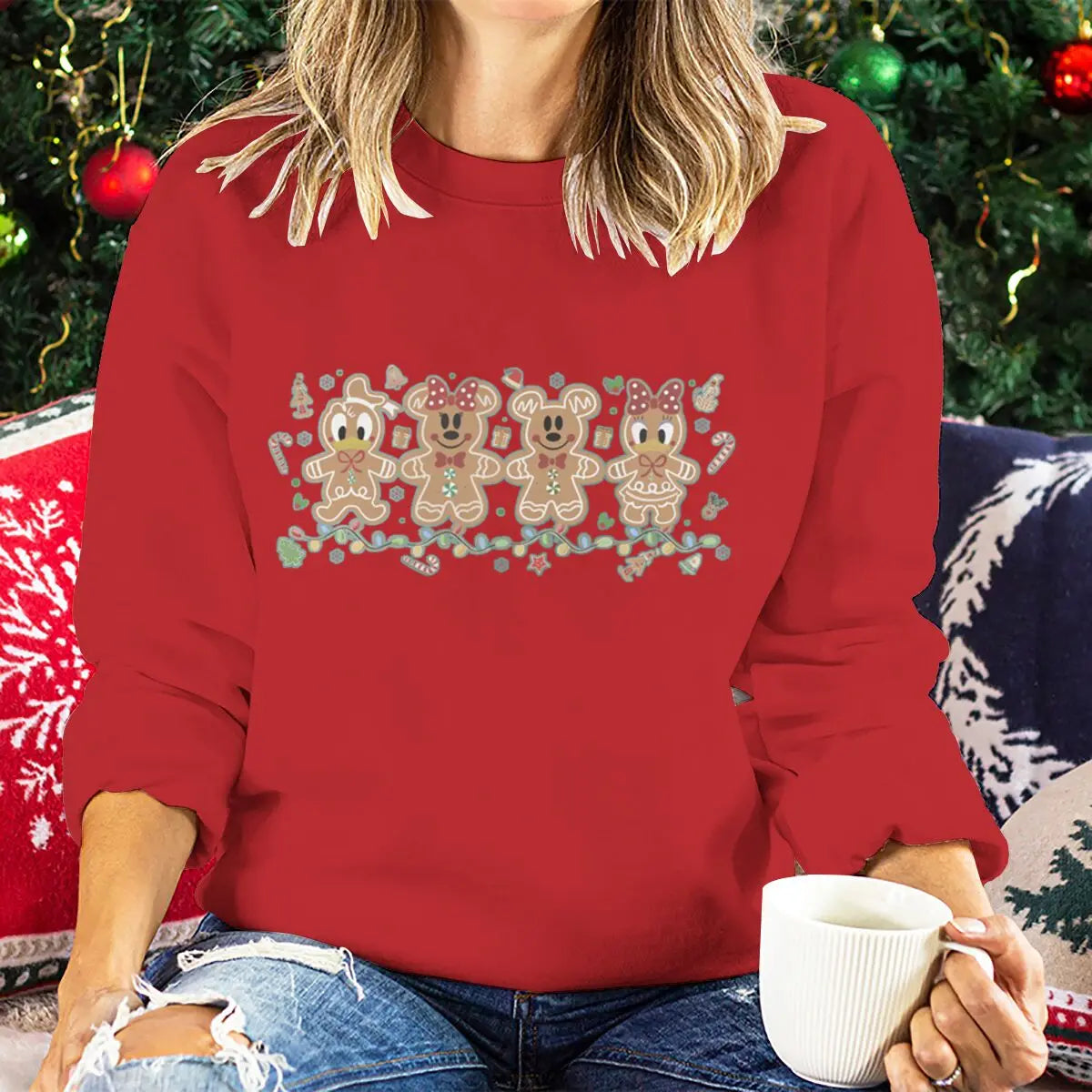 Pull de Noël pour femmes Mickey et amis Sweat-shirts à biscuits au pain d’épice Dessin animé Lumières de Noël Tenues de fête de vacances pour filles