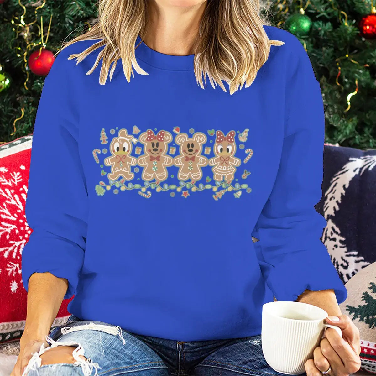 Pull de Noël pour femmes Mickey et amis Sweat-shirts à biscuits au pain d’épice Dessin animé Lumières de Noël Tenues de fête de vacances pour filles
