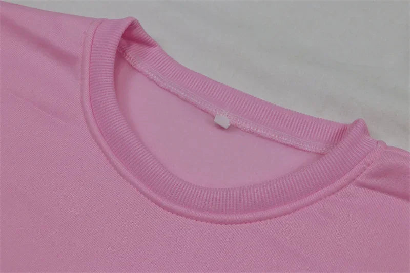 Pull de Noël pour femmes Mickey et amis Sweat-shirts à biscuits au pain d’épice Dessin animé Lumières de Noël Tenues de fête de vacances pour filles