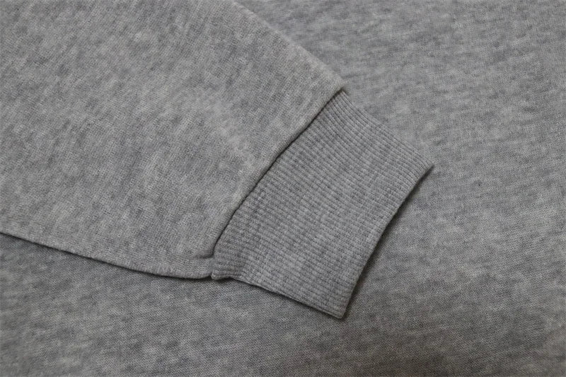 Pull de Noël pour femmes Mickey et amis Sweat-shirts à biscuits au pain d’épice Dessin animé Lumières de Noël Tenues de fête de vacances pour filles